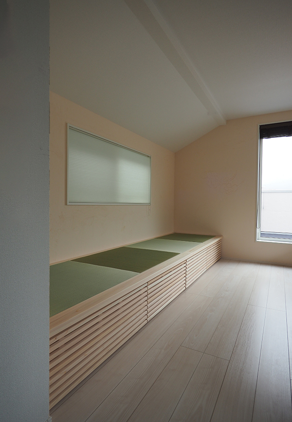 後付け 収納 小上がり ヌック 収納 おしゃれ デザイン 畳ベッド 飛騨フォレスト 畳ヶ丘 オーダー 日本製 ヘリ無し畳 ダイケン ミツロウ仕上げ 図面 壁3面 国産イ草 格子 ひのき ひのきの家具