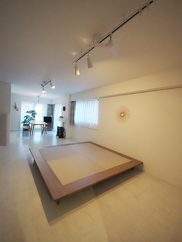 後付け 収納 小上がり ヌック 収納 おしゃれ デザイン 畳ベッド 飛騨フォレスト 畳ヶ丘 オーダー 日本製 ヘリ無し畳 ダイケン ウレタン仕上げ 図面 灰桜色 ロータイプ グレイッシュ グレー