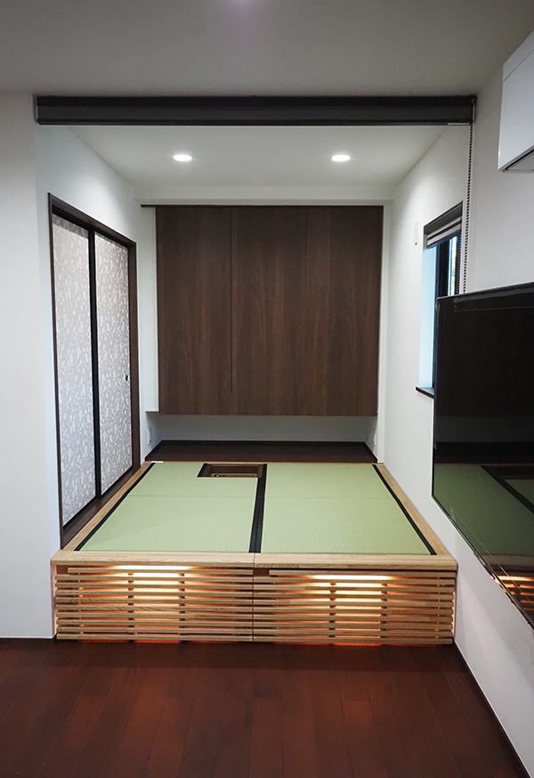 後付け 収納 小上がり ヌック 収納 おしゃれ デザイン 畳ベッド 飛騨フォレスト 畳ヶ丘 オーダー 日本製 ヘリ付き畳 ダイケン オイル仕上げ 図面 壁3面 銀白色 炉縁 炉壇 茶道 お茶 電気炉